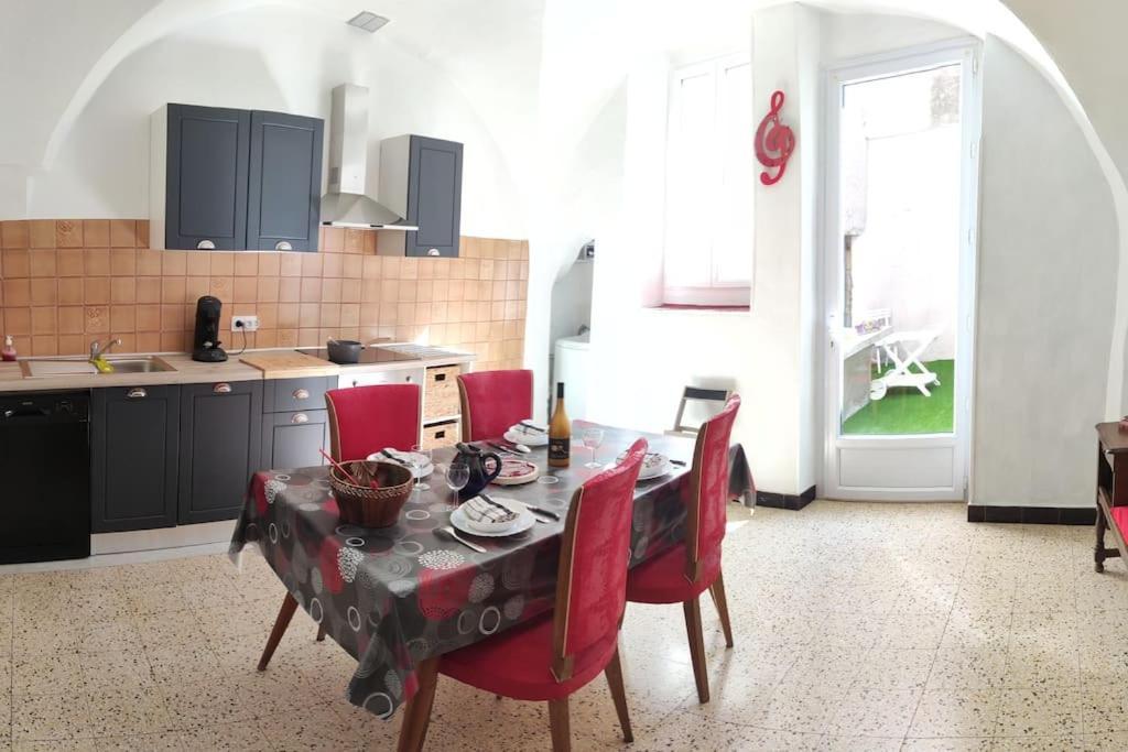 Le Gite De Flavie Montpeyroux  Extérieur photo