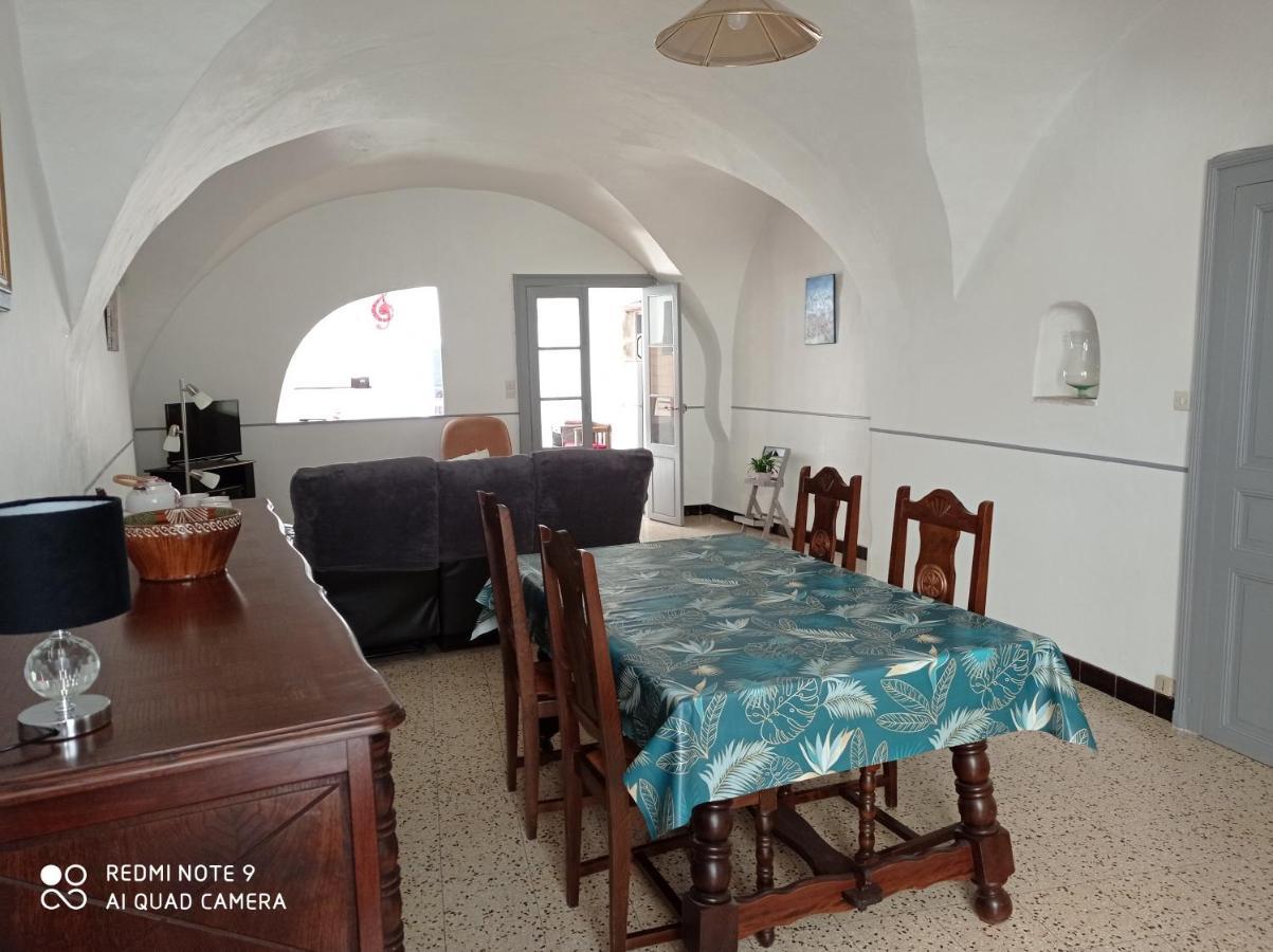 Le Gite De Flavie Montpeyroux  Extérieur photo