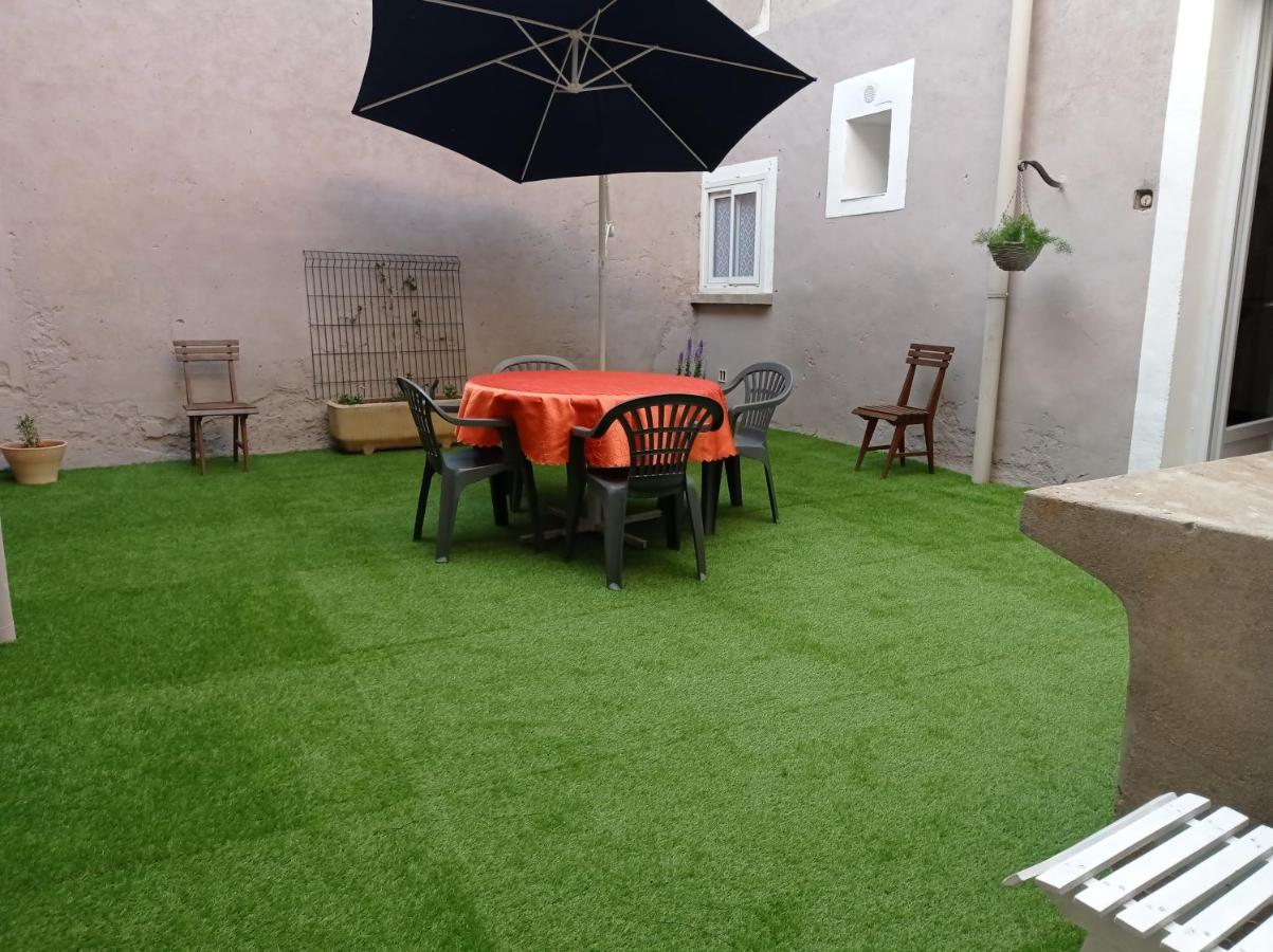 Le Gite De Flavie Montpeyroux  Extérieur photo
